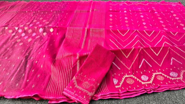 Fuchsia Pink Jamdani Saree – with Matching Blouse Piece - Image 4