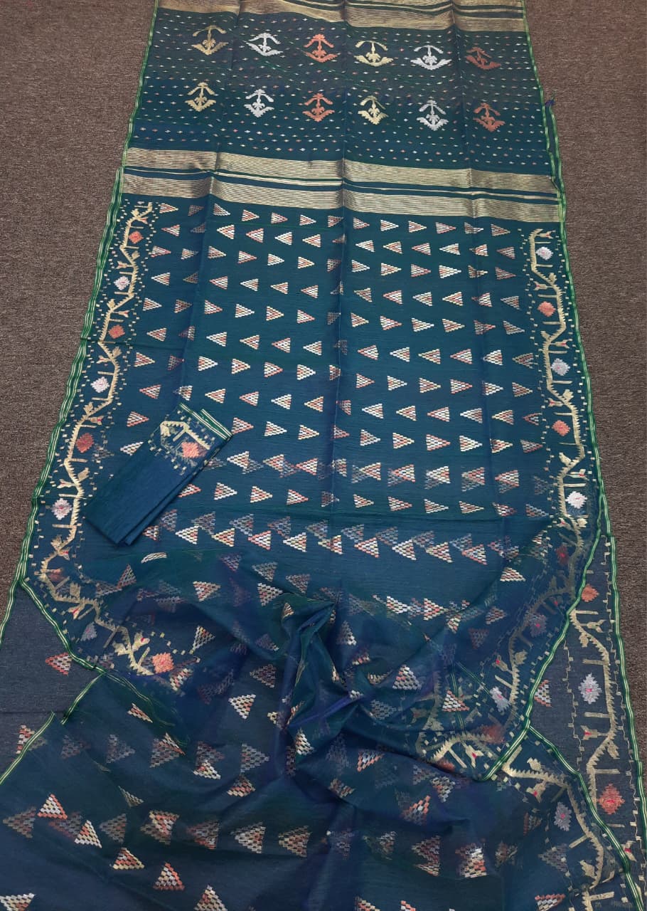 The Heritage of Bengali Handloom Jamdani Saree 84 Count - Image 4