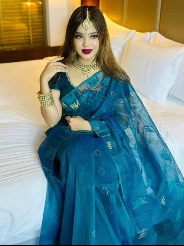 authentic dhakai jamdani saree with elegant motive from bangladesh