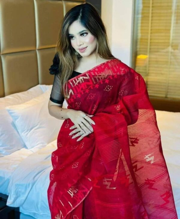 authentic dhakai jamdani saree with elegant motive from bangladesh