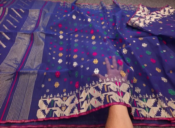 The Heritage of Bengali Handloom Jamdani Saree 80 Count - Image 3