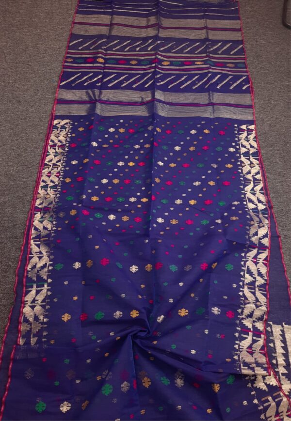 The Heritage of Bengali Handloom Jamdani Saree 80 Count - Image 4