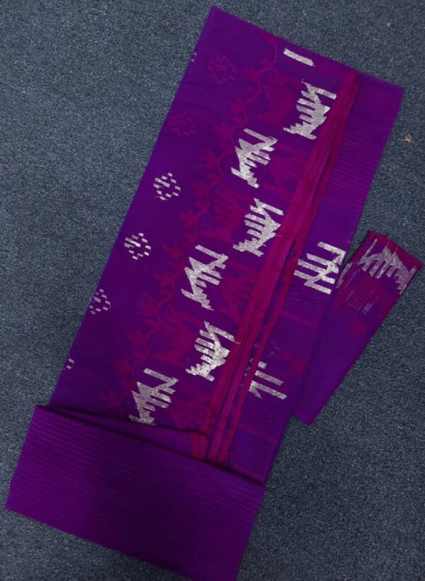 authentic dhakai jamdani saree with elegant motive from bangladesh