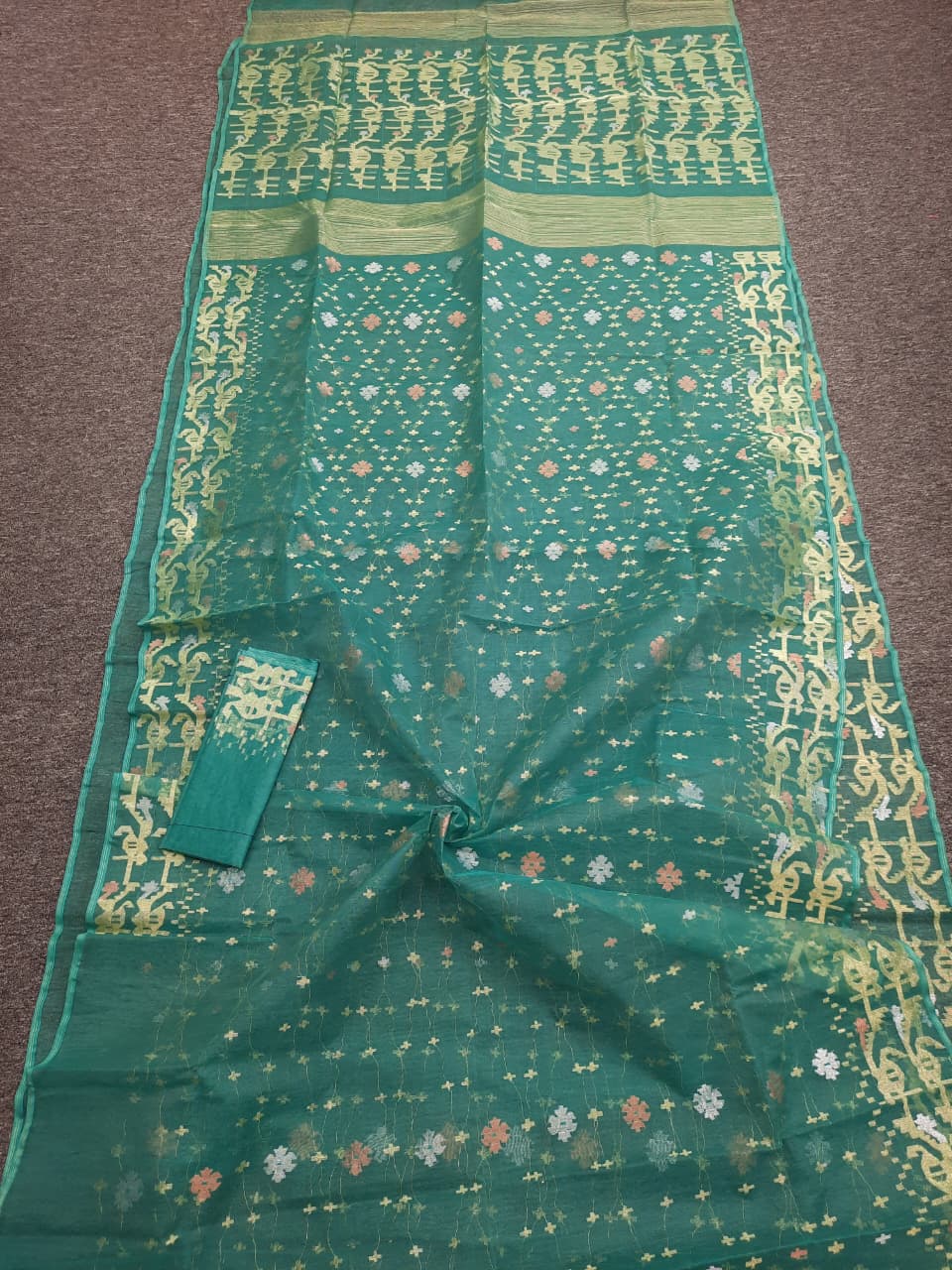 The Heritage of Bengali Handloom Pastel Dhakai Jamdani Saree 84 Count - Image 2